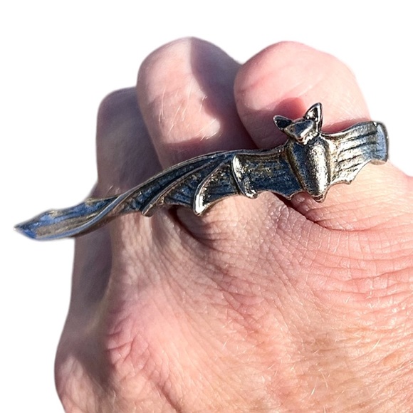 - Double Finger Steel Bat Ring! NEW! - Picture 1 of 16